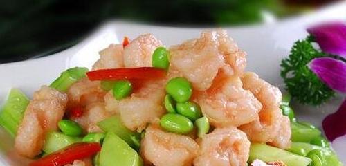 青豆虾仁菠萝盅的做法是什么？步骤详解有吗？