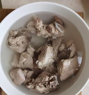 青豆排骨汤怎么做？有哪些步骤和技巧？