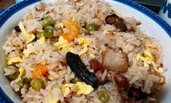 青豆胡萝卜咸饭的做法是什么？步骤详细吗？