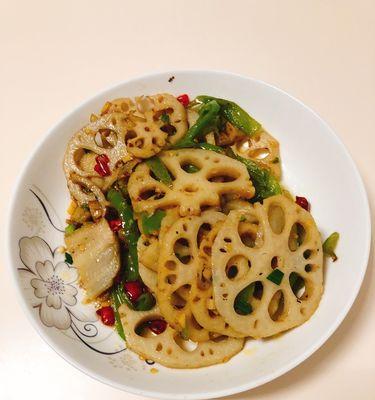 炒莲菜怎么做才好吃？炒莲菜的正确步骤是什么？