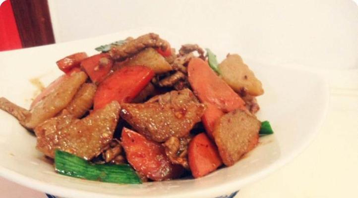 炒辣椒大蒜萝卜怎么做？步骤和技巧是什么？