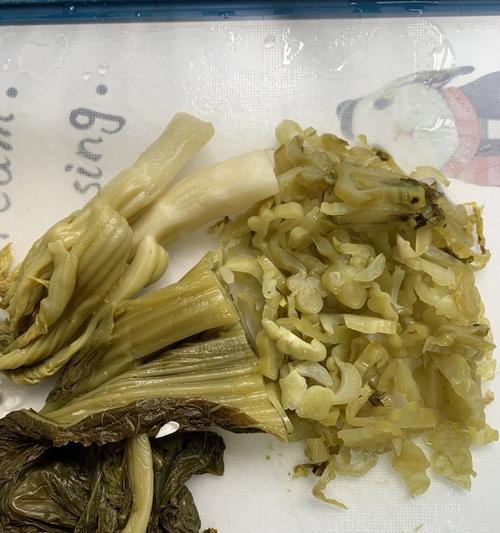 炒客家酸菜怎么做？步骤和技巧有哪些？