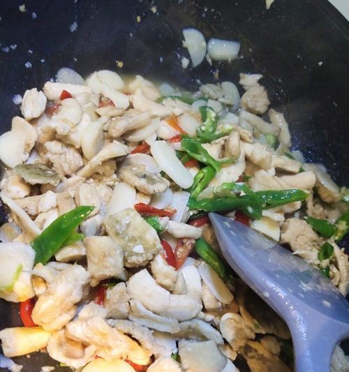 炒菌子的做法是什么？如何炒出美味的菌子？