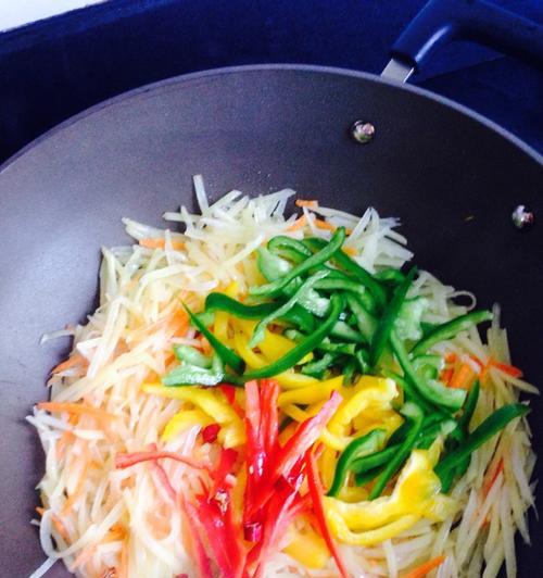 炒豇豆土豆丝的做法是什么？如何快速掌握这道家常菜的烹饪技巧？