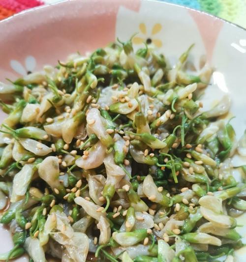 炒槐花怎么做才好吃？步骤和技巧是什么？