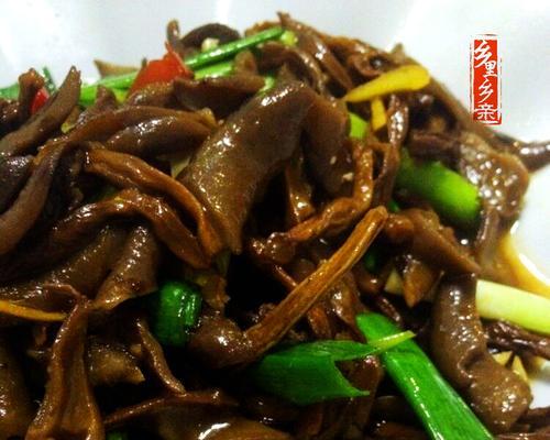 炒狗爪豆的做法是什么？步骤和技巧有哪些？