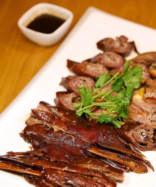 潮汕卤鹅肉怎么做？有哪些步骤和技巧？