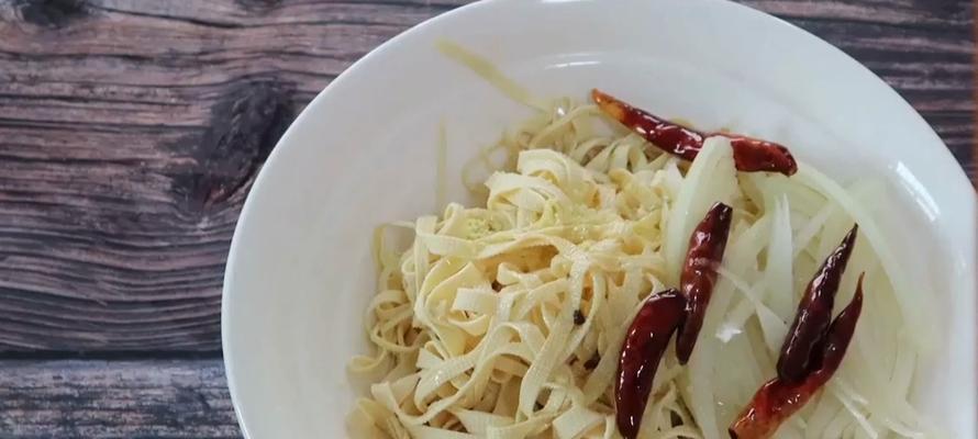 朝鲜族拌干豆腐的做法是什么？如何在家轻松制作？