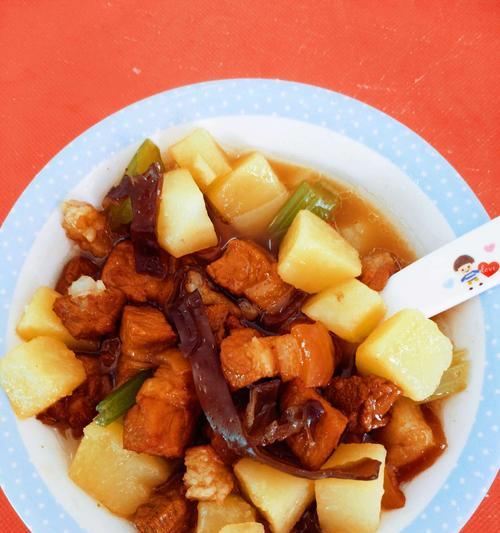 超市马铃薯炖肉锅的做法是什么？步骤和技巧有哪些？