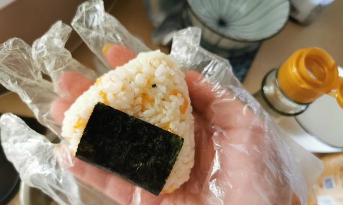 超三角饭团怎么做？步骤和材料有哪些？
