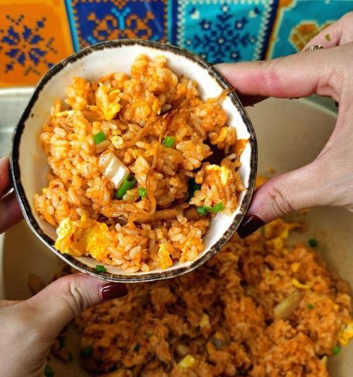 超泡菜炊饭怎么做？步骤和技巧有哪些？