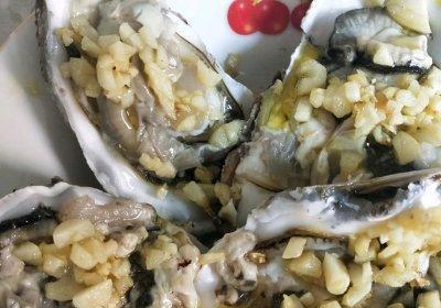 白酒蒜蓉煮生蚝怎么做？步骤和技巧有哪些？