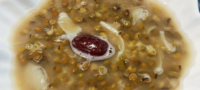 白鸽绿豆汤怎么做？有哪些步骤和技巧？