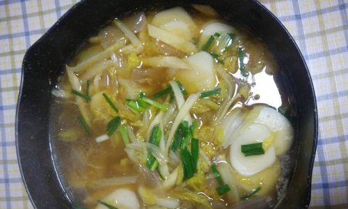 白菜年糕烩排骨怎么做？步骤和技巧有哪些？