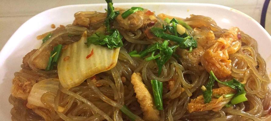 白菜粉条炖猪肉怎么做？步骤和技巧有哪些？