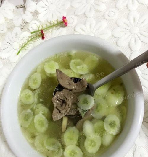 白菜粉肠猪肝汤怎么做？有哪些步骤和技巧？