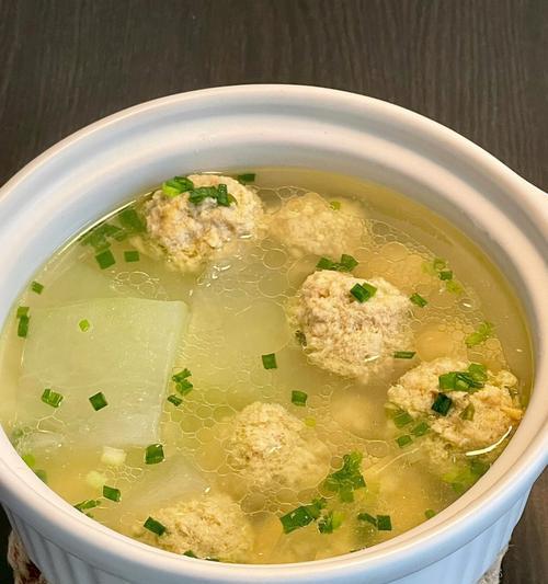 白菜炖肉丸怎么做？步骤和技巧有哪些？