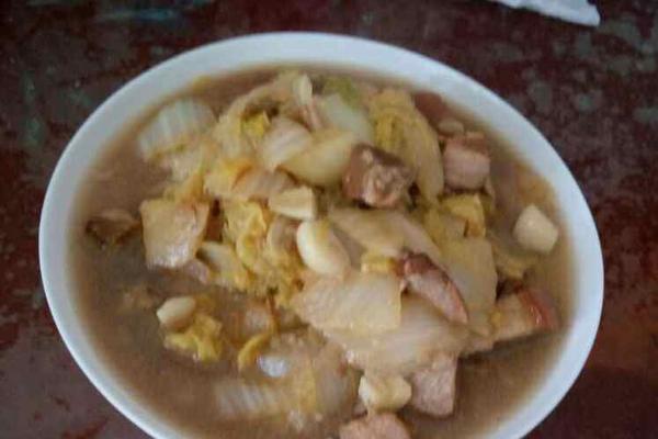 白菜炖豆渣怎么做？有哪些步骤和技巧？
