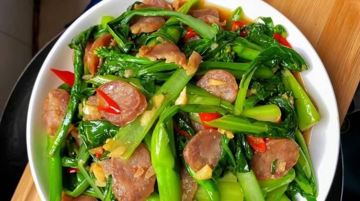 白菜炒腊肠的做法是什么？如何炒出美味的腊肠菜肴？