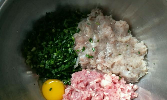鲅鱼肉蒸饺怎么做？蒸饺馅料的正确调制方法是什么？