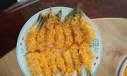 扒油菜炸虾肉的做法是什么？如何在家轻松制作？