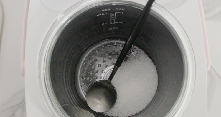 自制电饭煲酸奶怎么做？步骤和注意事项是什么？