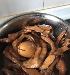 自卤鸭爪的做法是什么？如何做出美味的自卤鸭爪？