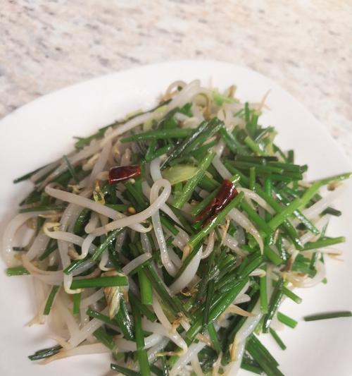 自发绿豆芽炒韭苔怎么做？步骤和技巧是什么？