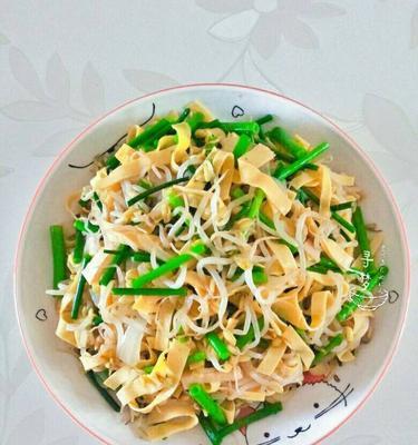 自发绿豆芽炒韭苔怎么做？步骤和技巧是什么？