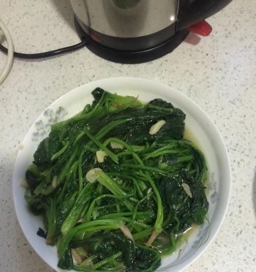猪油渣炒菠菜的做法是什么？这道菜怎么做才好吃？