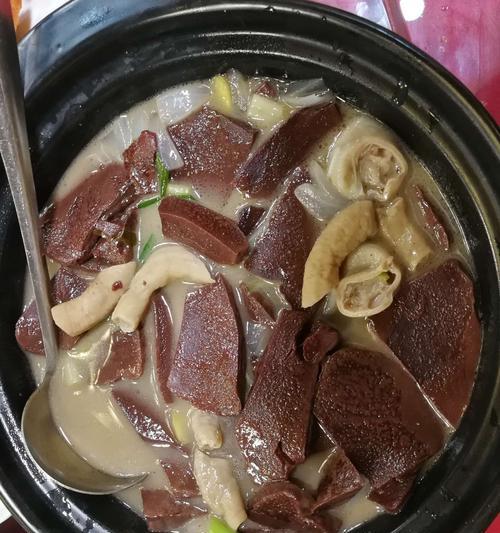 猪血烫米粉怎么做？详细步骤和技巧是什么？