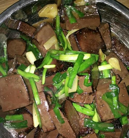 猪血韭菜煲怎么做？步骤是什么？