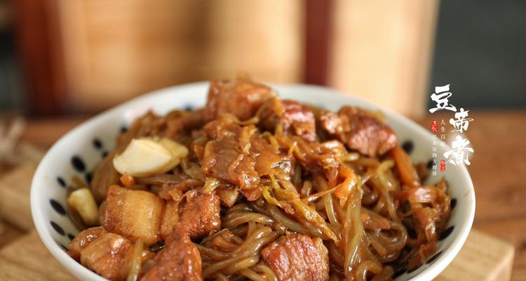 猪肉焖菜的做法是什么？步骤详解及常见问题解答？
