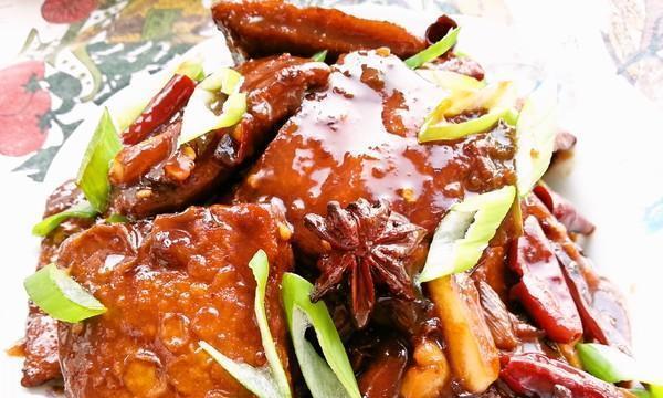 猪肉角煮炭火烧怎么做？步骤和技巧是什么？