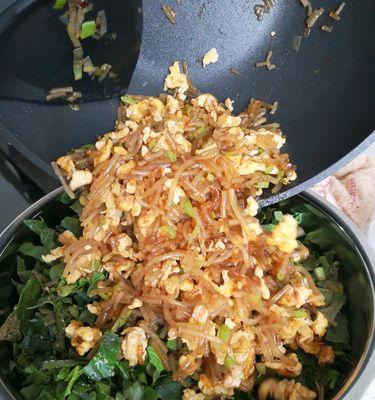 炸菠菜脯的做法是什么？如何在家轻松制作？