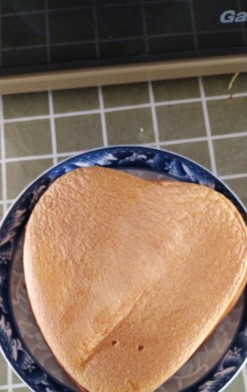 枣香蛋糕家庭版的做法是什么？如何在家轻松制作？