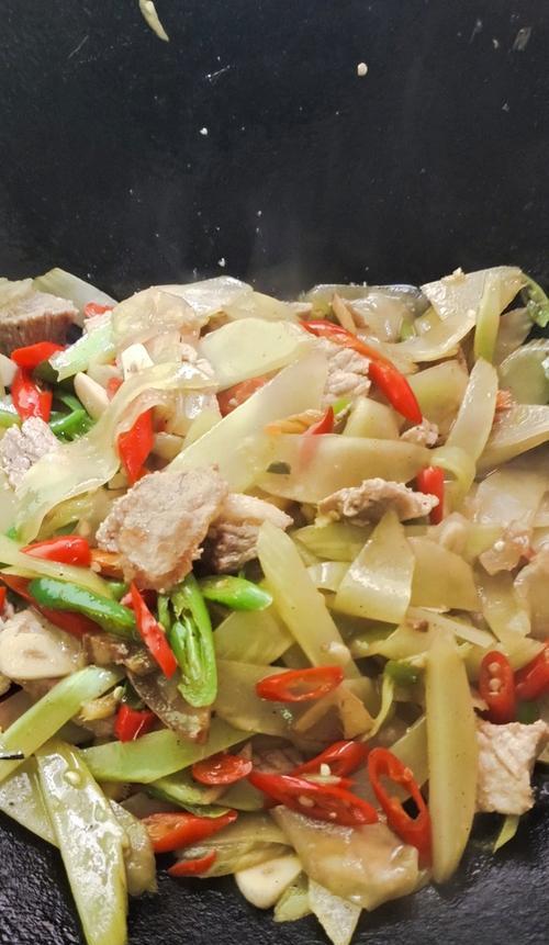 糟辣椒炒莴笋的做法是什么？如何炒出美味的莴笋？