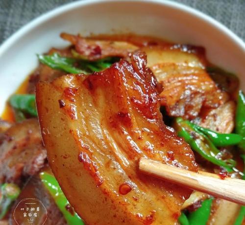 糟辣回锅肉怎么做才正宗？步骤详解与常见问题解答？