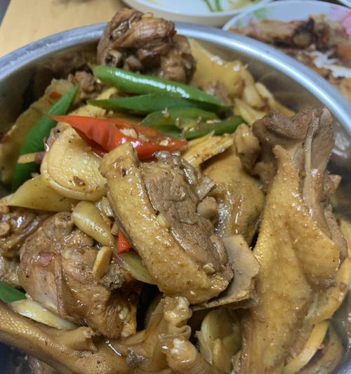 仔姜鸭丝怎么做？有哪些步骤和技巧？