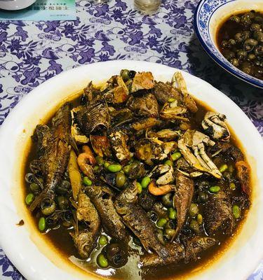 杂鱼红烧怎么做？步骤和技巧有哪些？