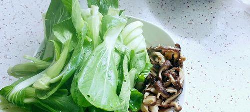 杂蔬炒小白菜怎么做？步骤和技巧有哪些？