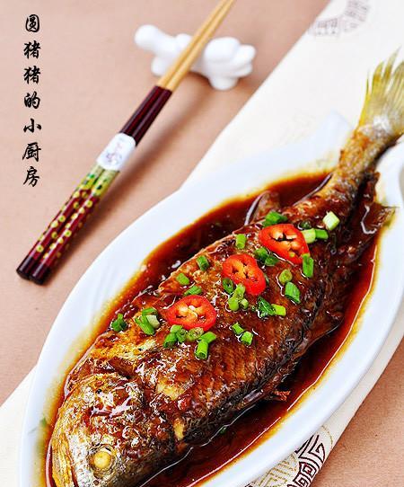 杂菜红烧黄花鱼怎么做？步骤和技巧有哪些？