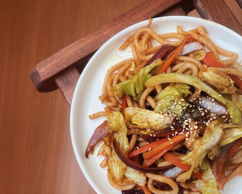 杂菜炒乌冬面怎么做？步骤和技巧是什么？