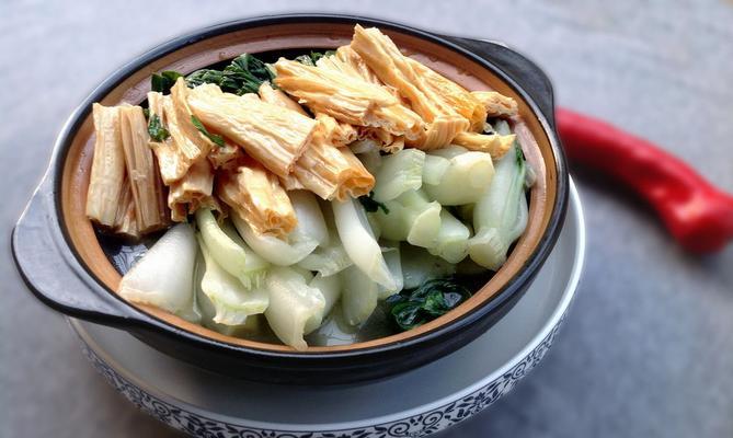 杂煲三层肉的做法是什么？如何做出美味的杂煲三层肉？