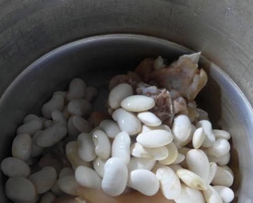 芸豆猪蹄汤的做法是什么？如何在家轻松制作？