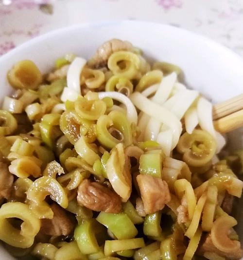 芸豆猪肉炖粉条的做法是什么？步骤详解如何做？
