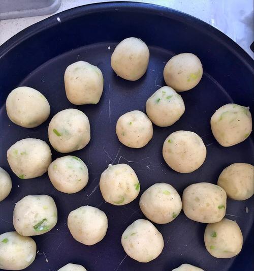 云丝丸子的做法是什么？如何在家轻松制作？
