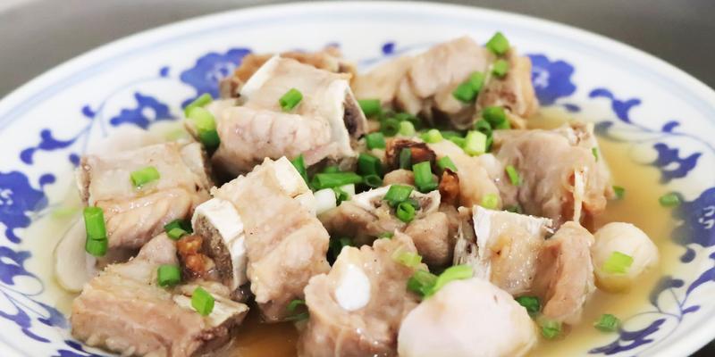 粤式清蒸排骨怎么做？步骤和技巧有哪些？