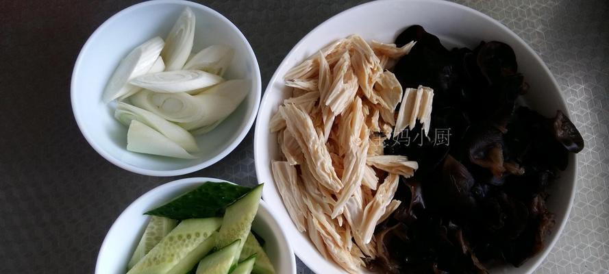 腌味噌小黄瓜怎么做？步骤和技巧有哪些？