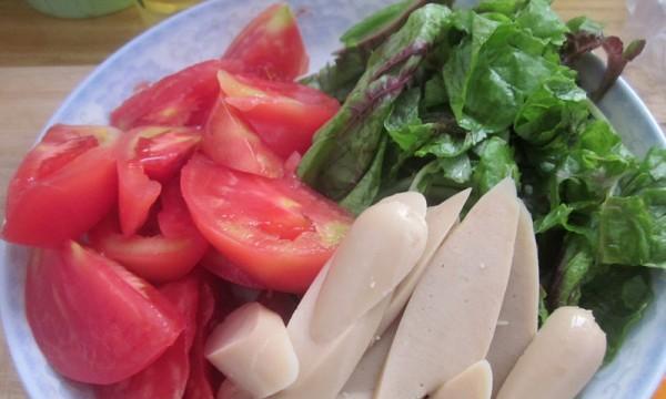 腌肉菠菜西红柿面怎么做？步骤和技巧有哪些？